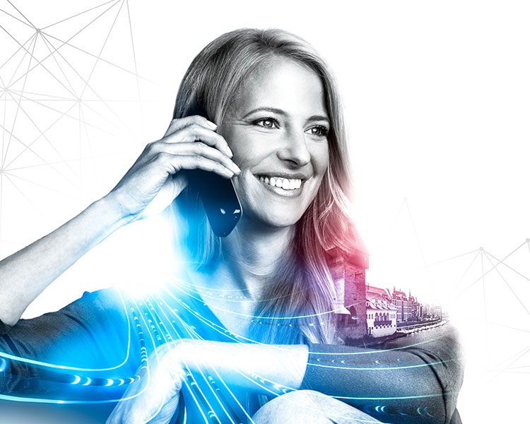 Stadtwerke Konstanz SeeConnect Kampagne Frau telefoniert mit dem Handy